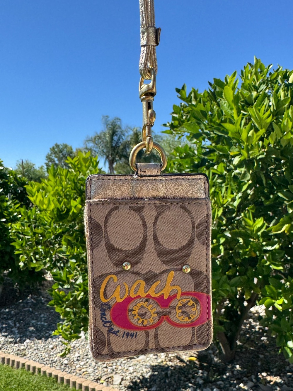 RARE Coach Poppy Y2K Signature Passcase Lanyard ID Beige Gold Cardholder